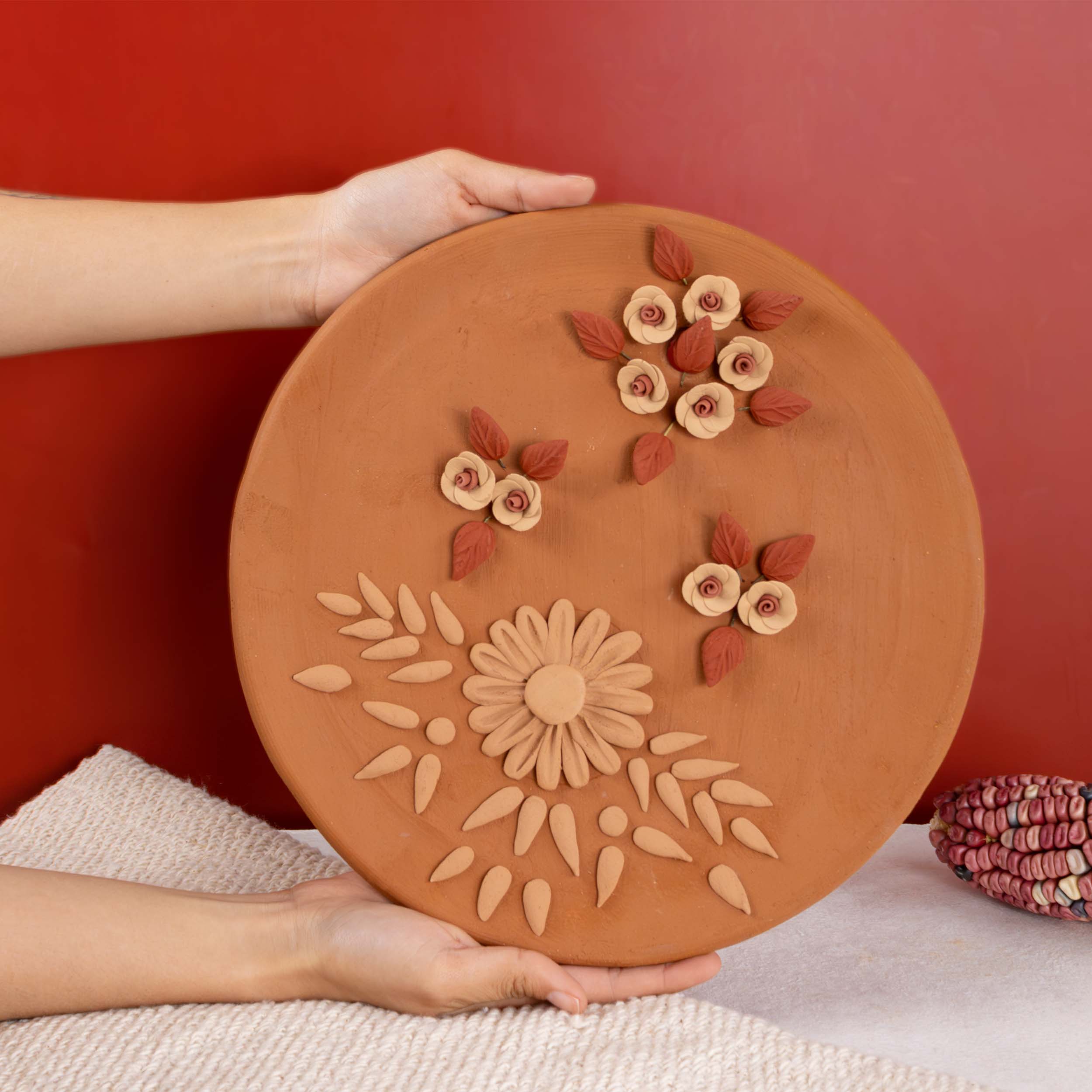 Florecitas Barro Pigmentado Clay Wall Art