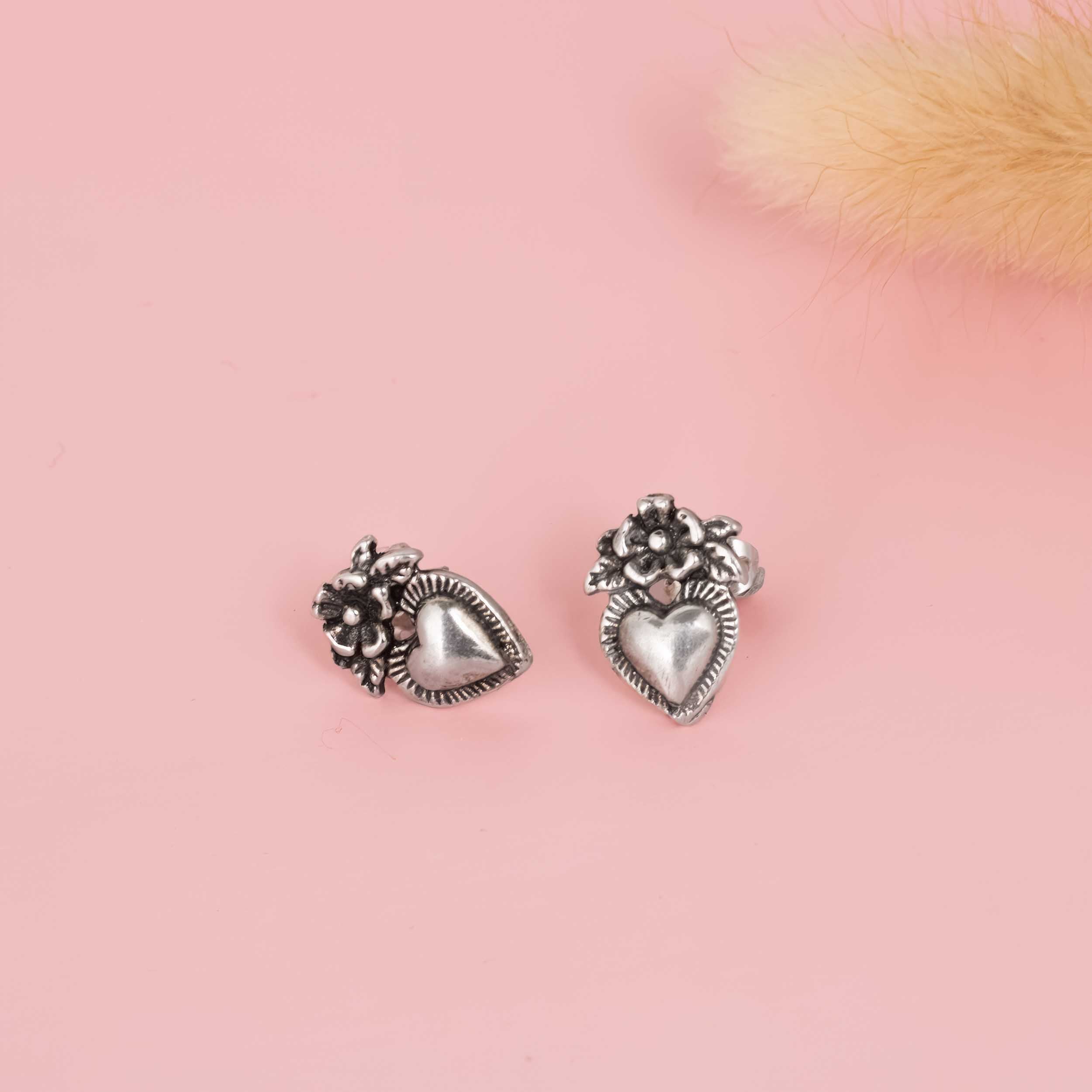 Sterling Silver Corazón de Flor Earrings