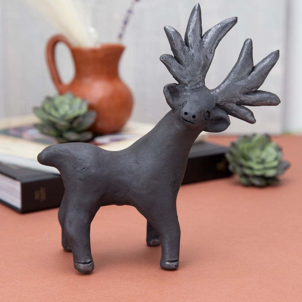 Barro Negro Venado Decorative Sculpture
