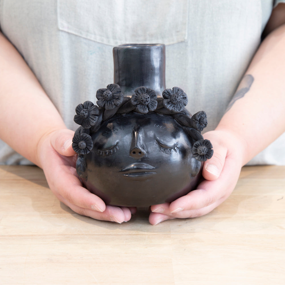 Barro Negro Reina Candle Holder