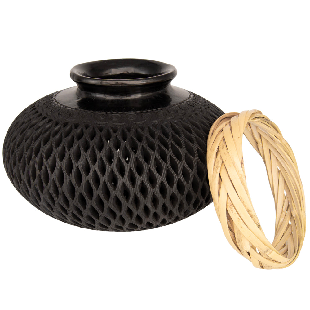 Barro Negro Traditional Wide Carved Vase