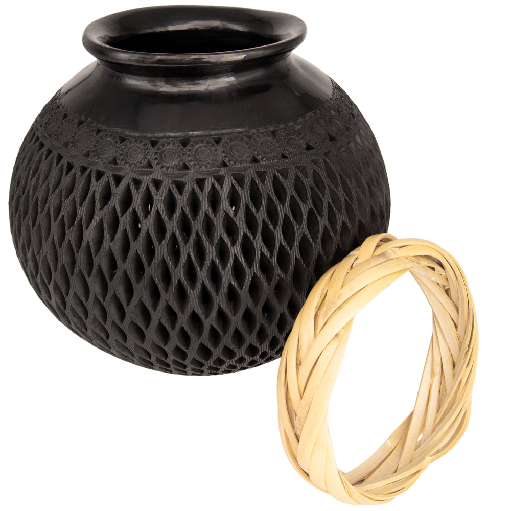 Barro Negro Traditional Lattice Decorative Vase