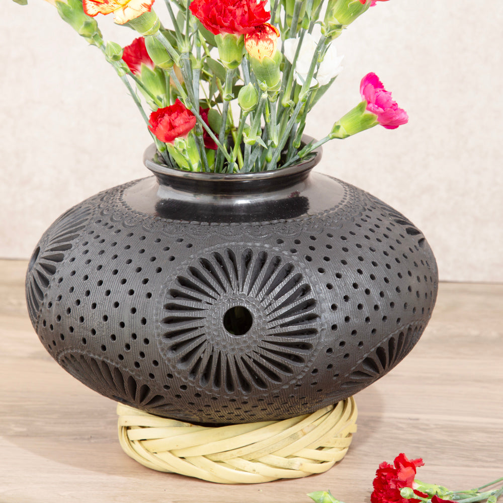 Barro Negro Traditional Wide Carved Vase