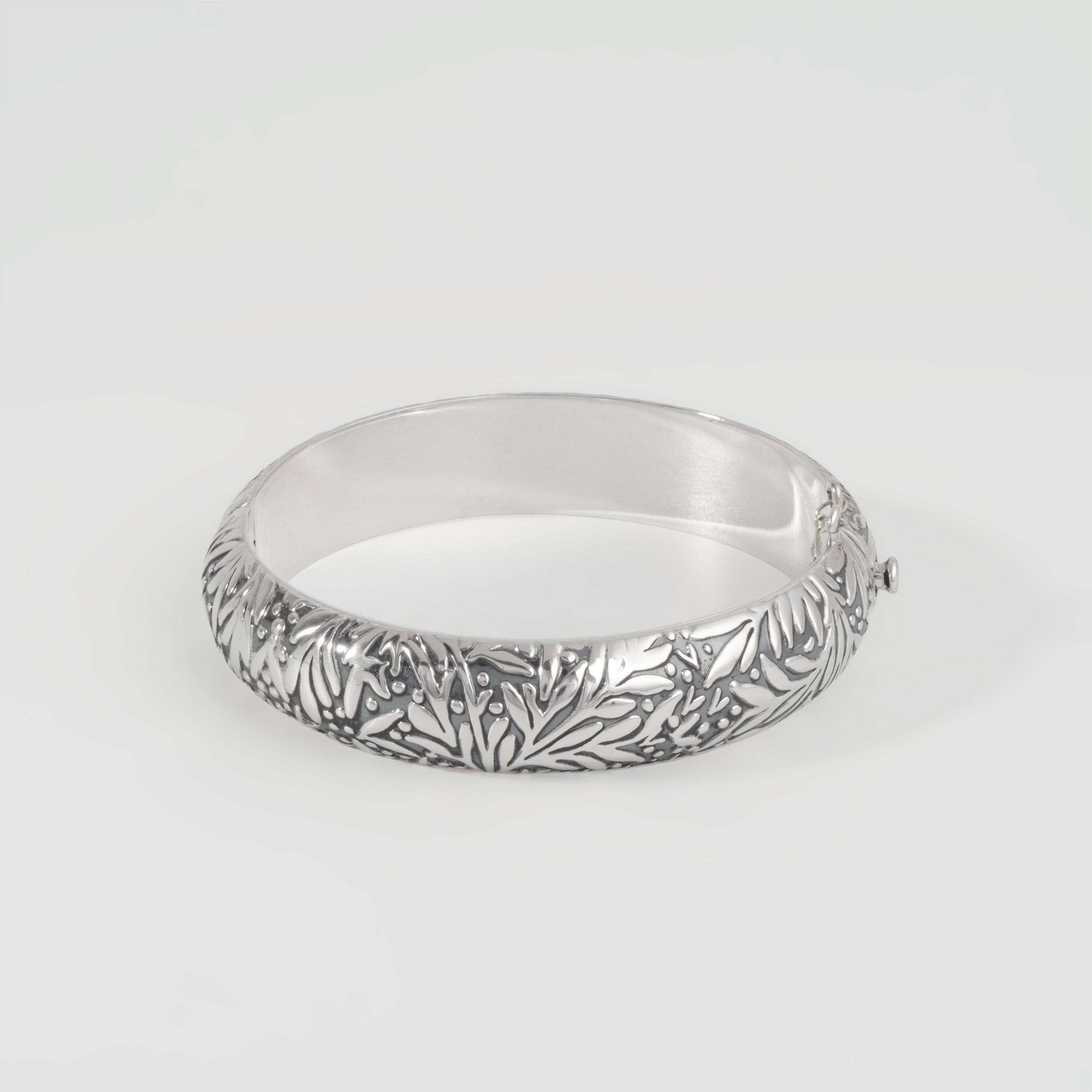 Sterling Silver Oxidizied Nature Hinged Bracelet