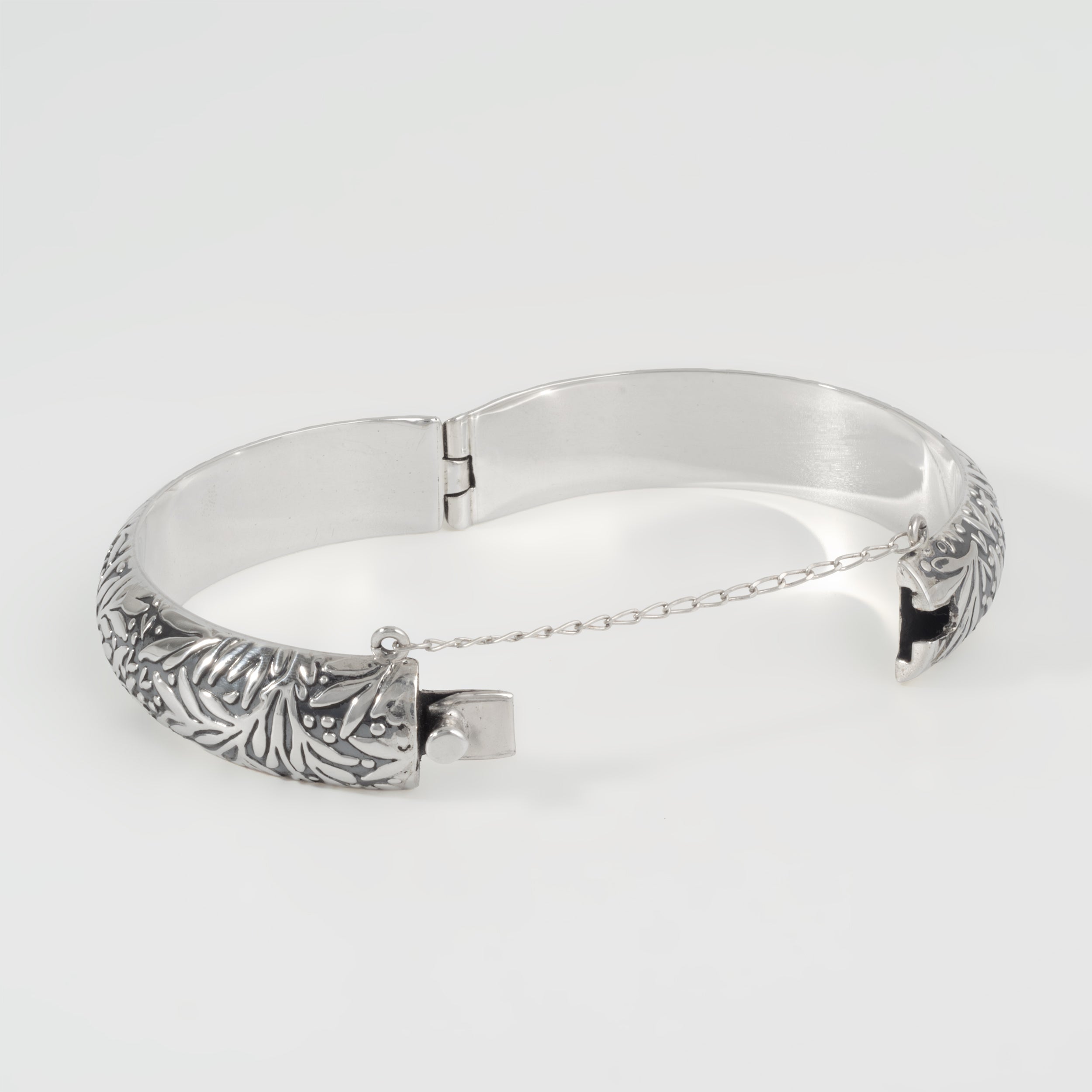 Sterling Silver Oxidizied Nature Hinged Bracelet