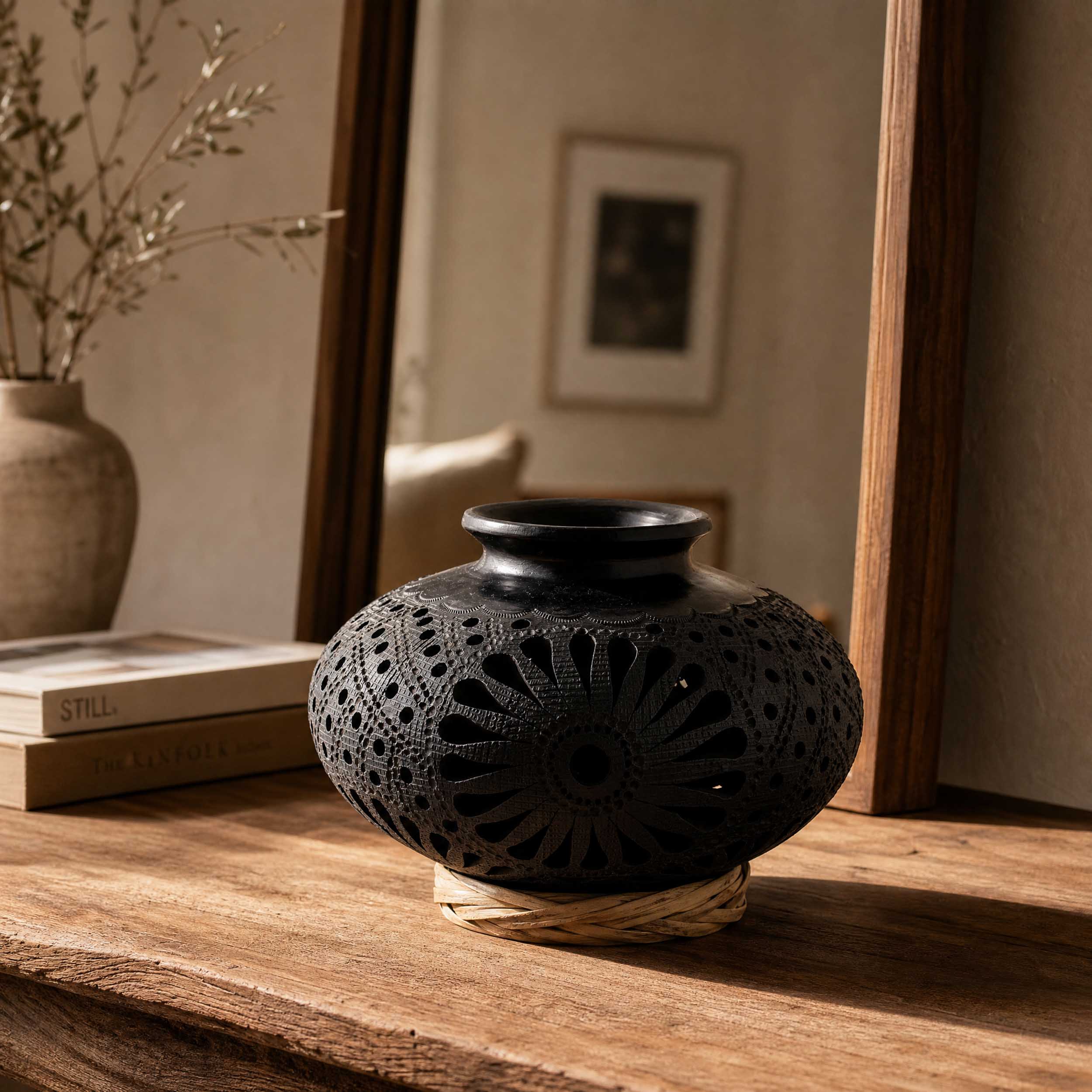 Barro Negro Traditional Wide Carved Vase