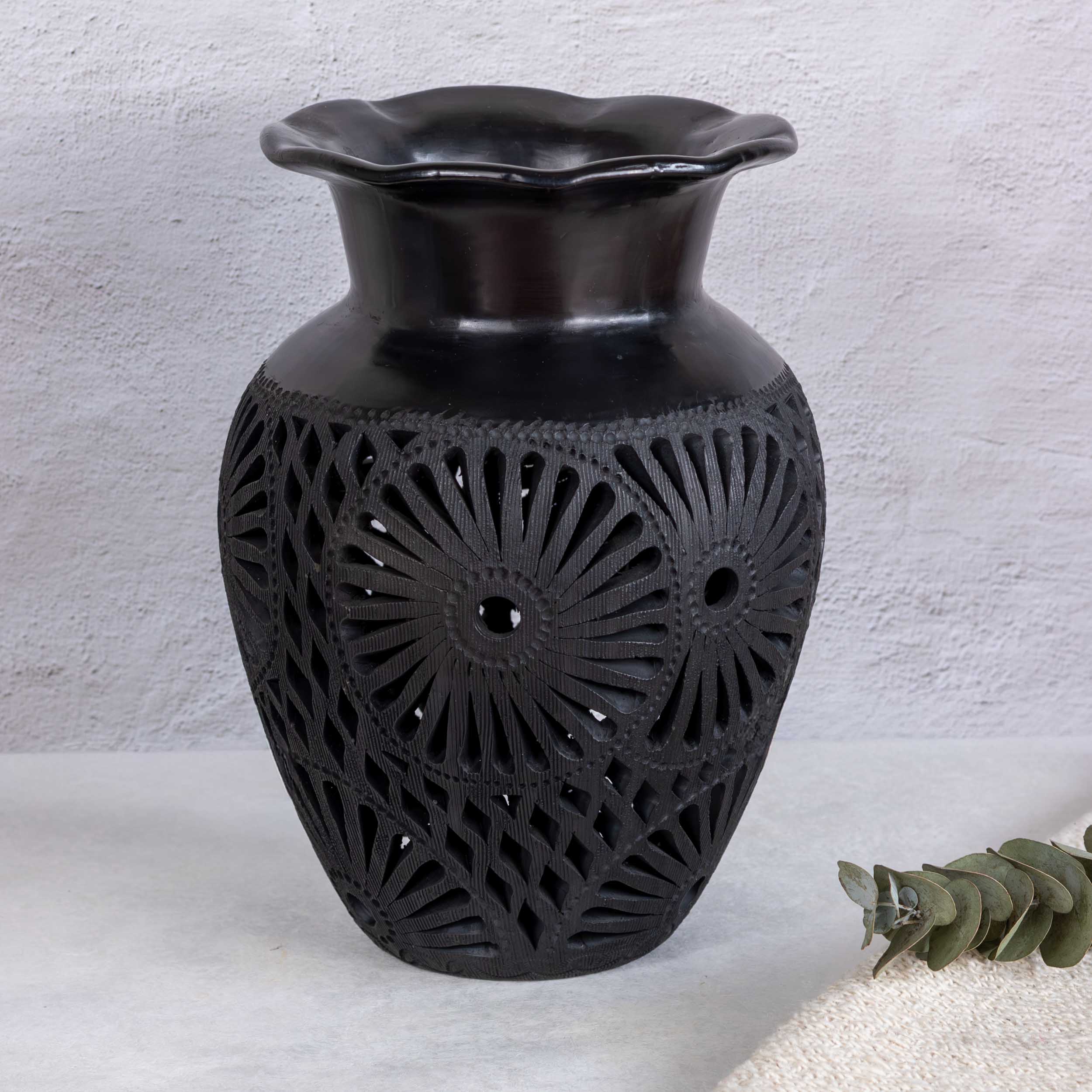 Barro Negro Openwork Vase with Scalloped Rim