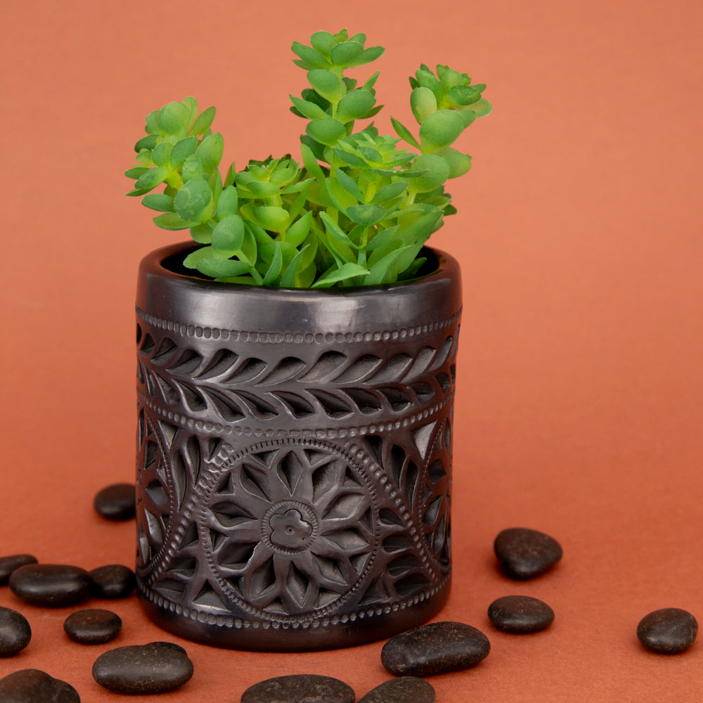 Barro Negro Carved Planter