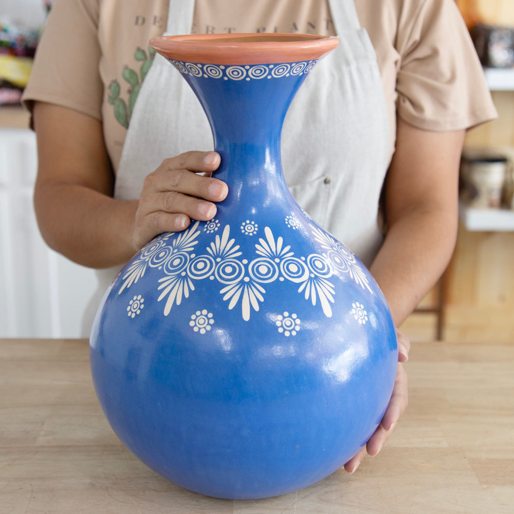 Zinapécuaro Azulado Clay Vase