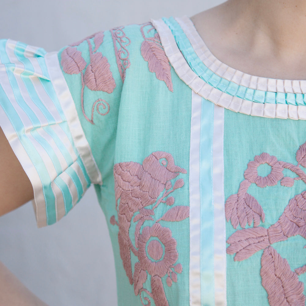 Flor Sagrada Embroidered Blouse