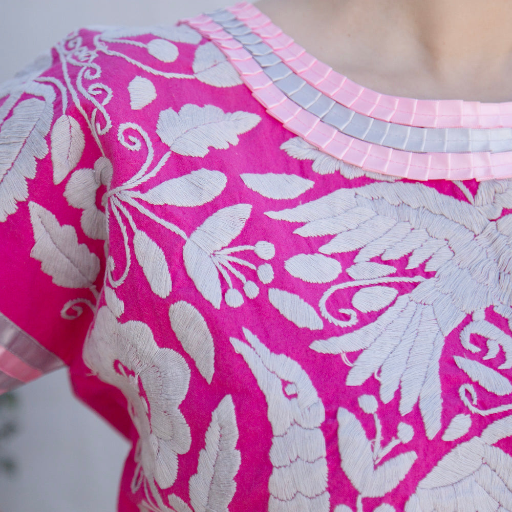 Flor Sagrada Embroidered Blouse