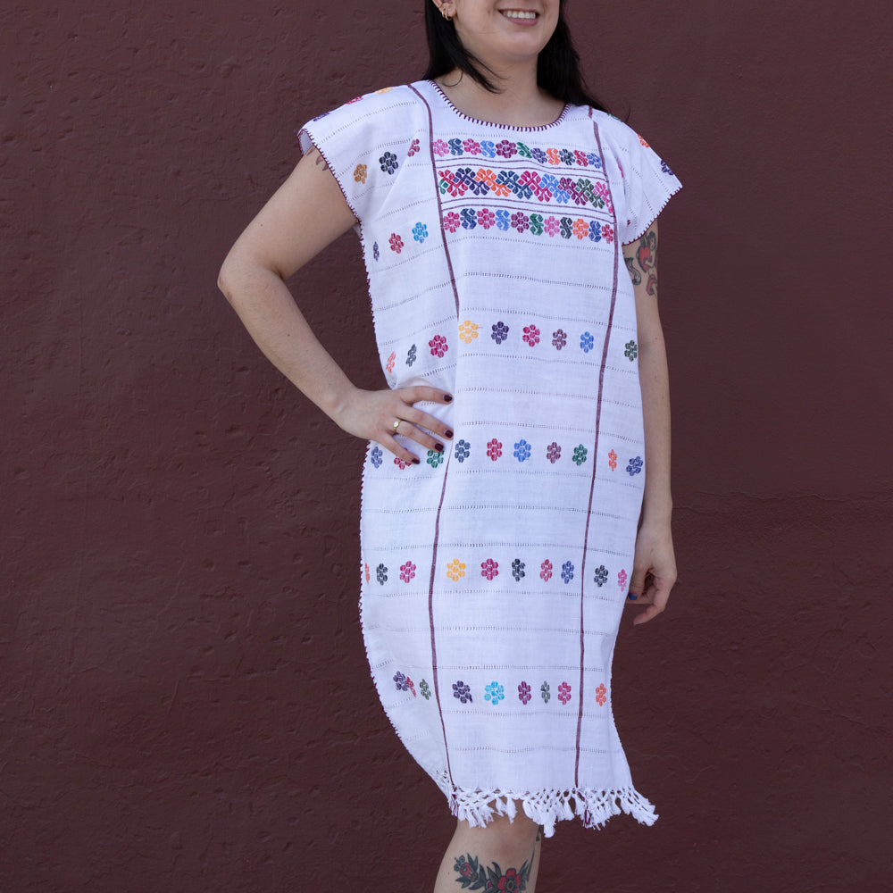 Trenzado Long Huipil de Telar Dress | Lolo Mexican Mercadito Grey with White Flowers / Large Trenzado Long Huipil de Telar Dress | Lolo Mexican Mercadito Grey with White Flowers / Large
