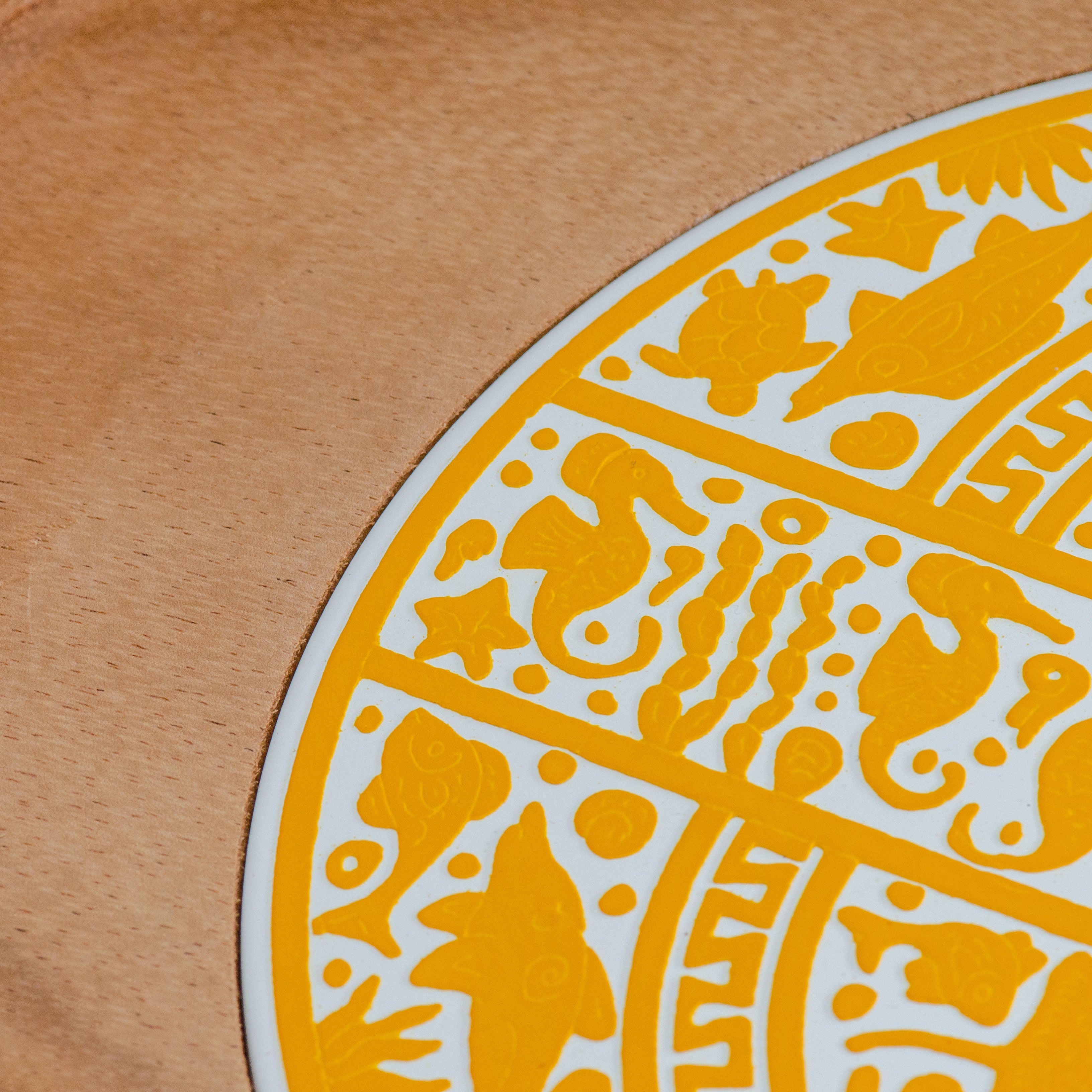 Round Olinalá Parota Solid Wood Serving Tray