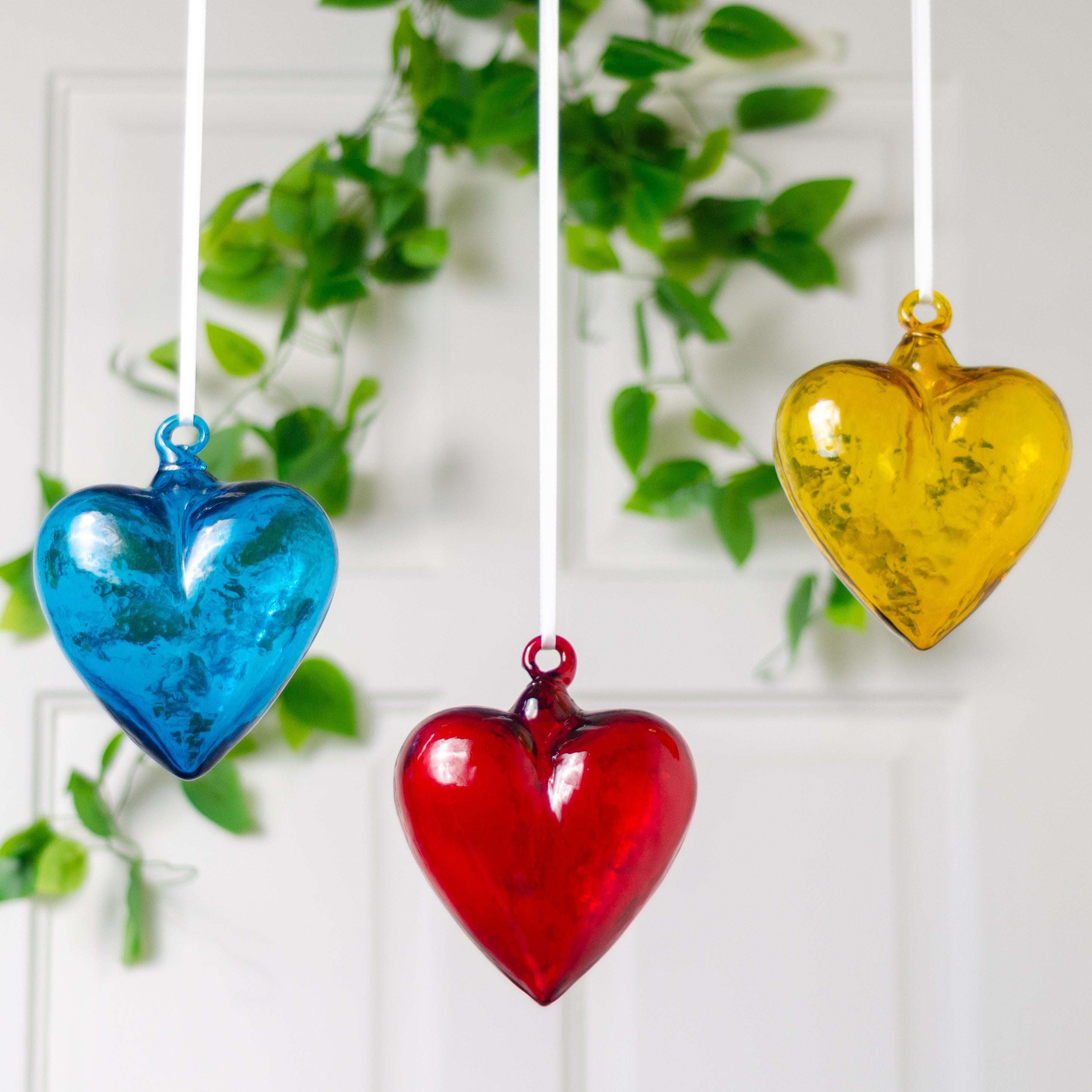 Tonalá Large Blown Glass Hanging Heart Ornament