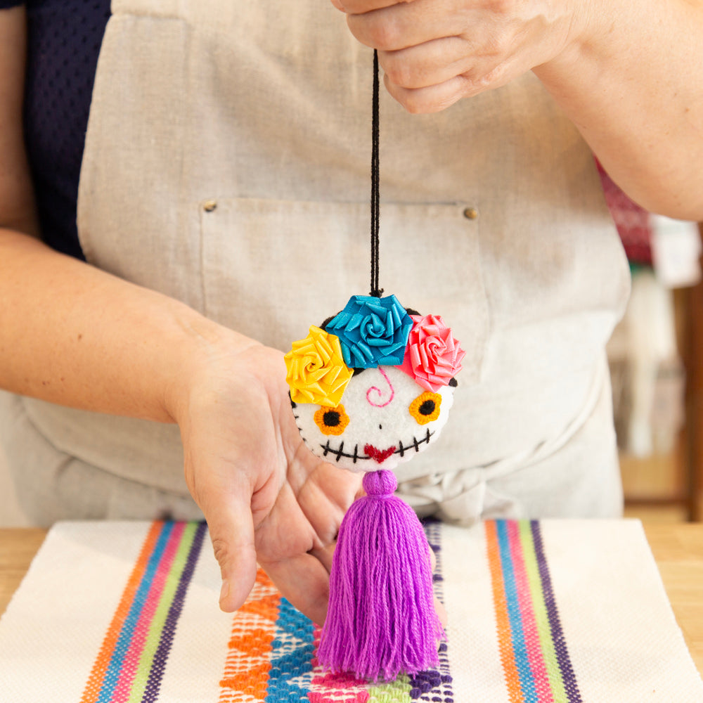 Frida Calavera Pom Pom