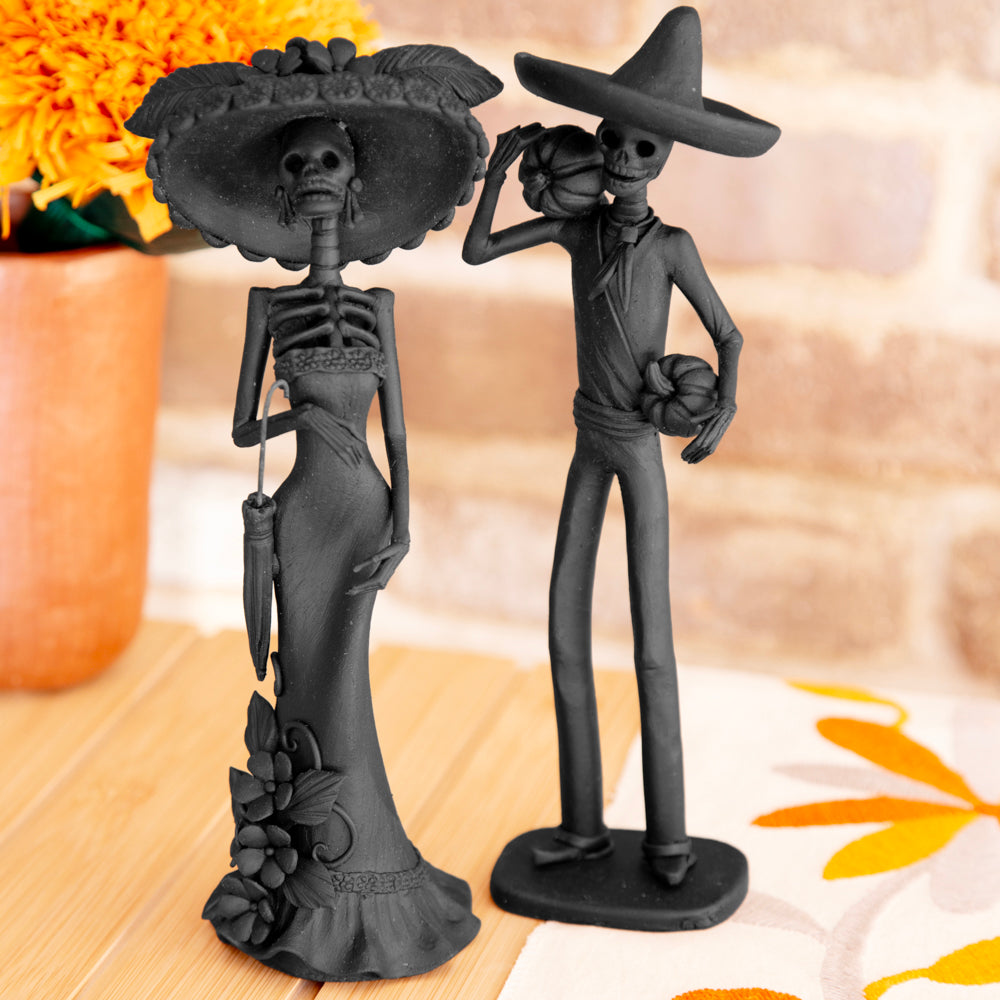 Catrina en Negro from Capula Sculpture