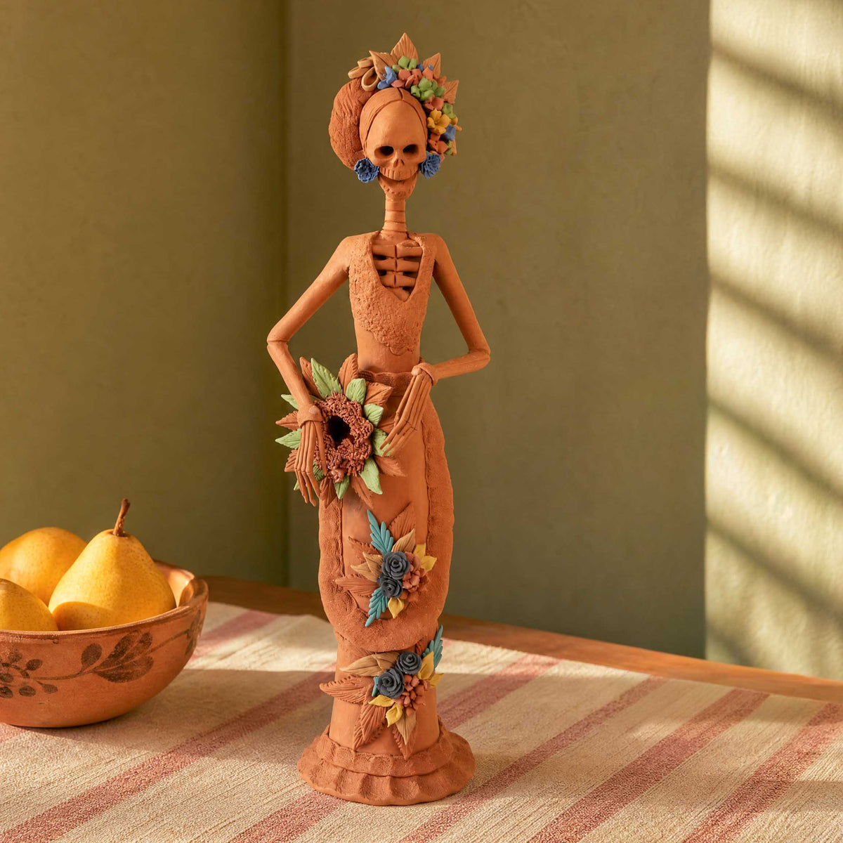 Tall Catrina en Natural From Capula Clay Sculpture
