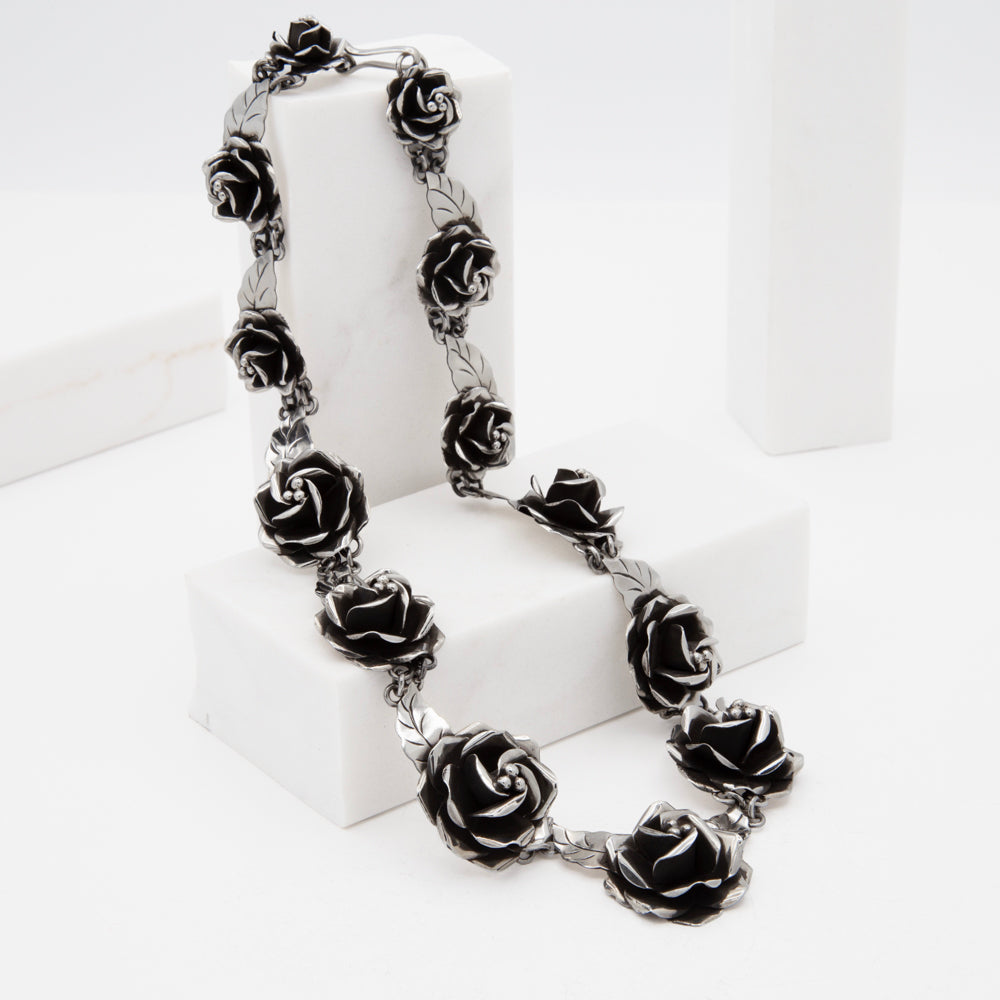 Sterling Silver Rosa Negra Necklace