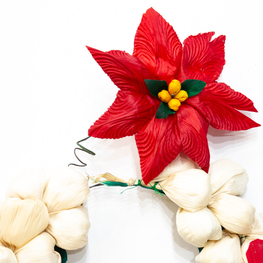 Nochebuena Cornhusk Christmas Wreaths