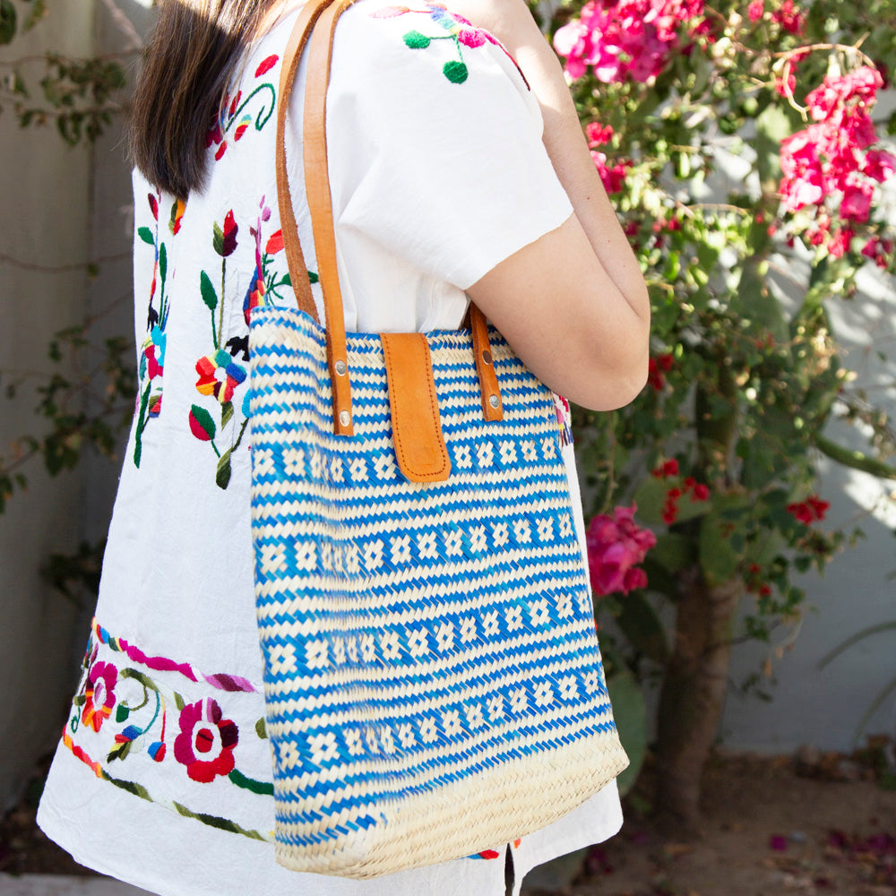 La Entrega Colorful Woven Palm Medium Tote