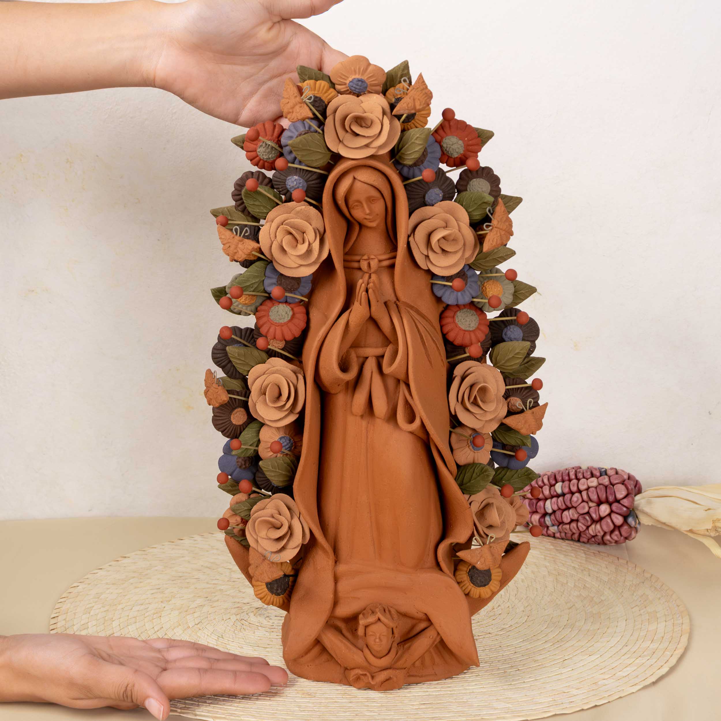 Virgen de Guadalupe Barro Pigmentado Clay Sculpture