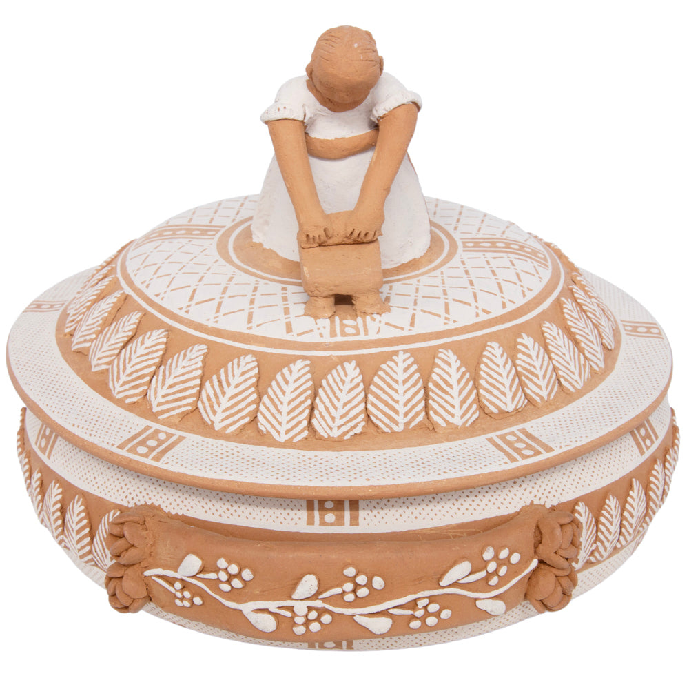 Patambán Mujer en Metate Tortillero (Woman in Metate)