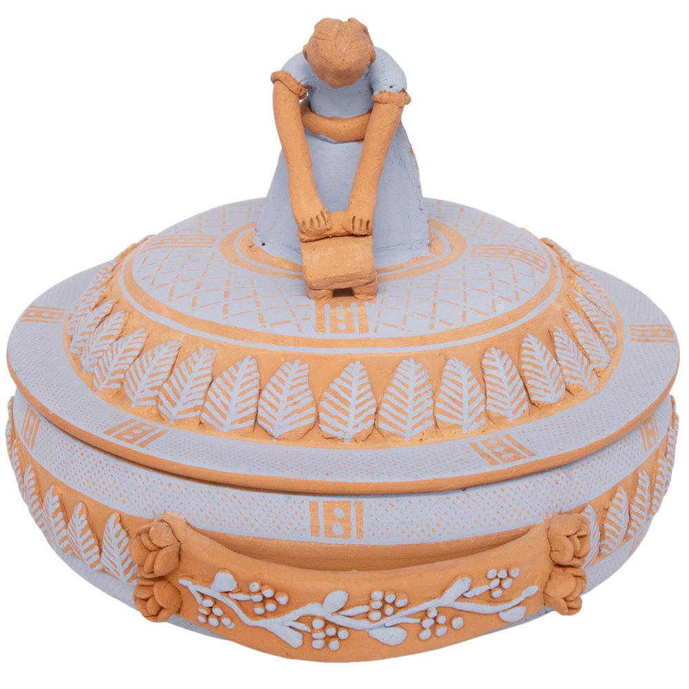 Patambán Mujer en Metate Tortillero (Woman in Metate)