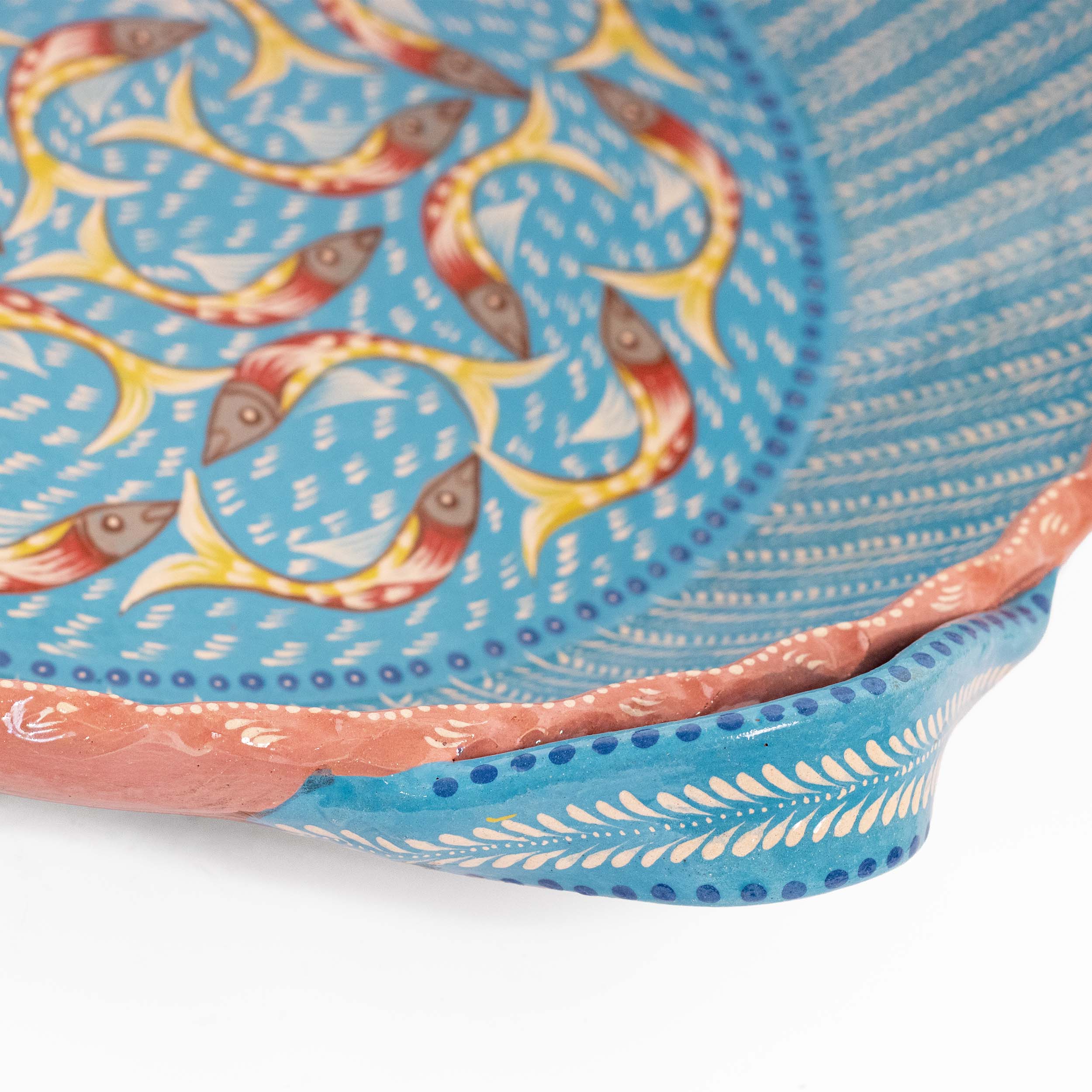 Peces de Capula Twisting Rim Round Tray