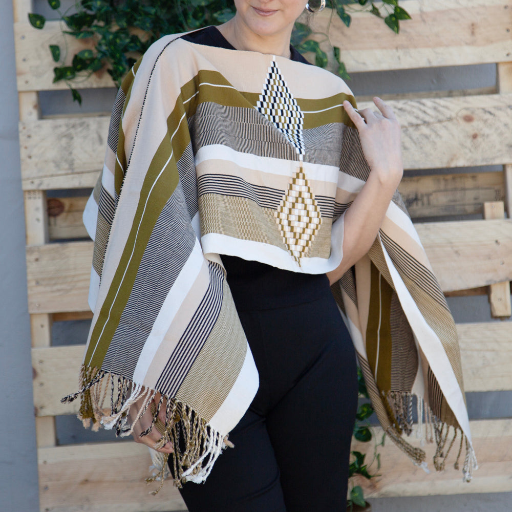 Oxchuc Lines and Rhombus Poncho