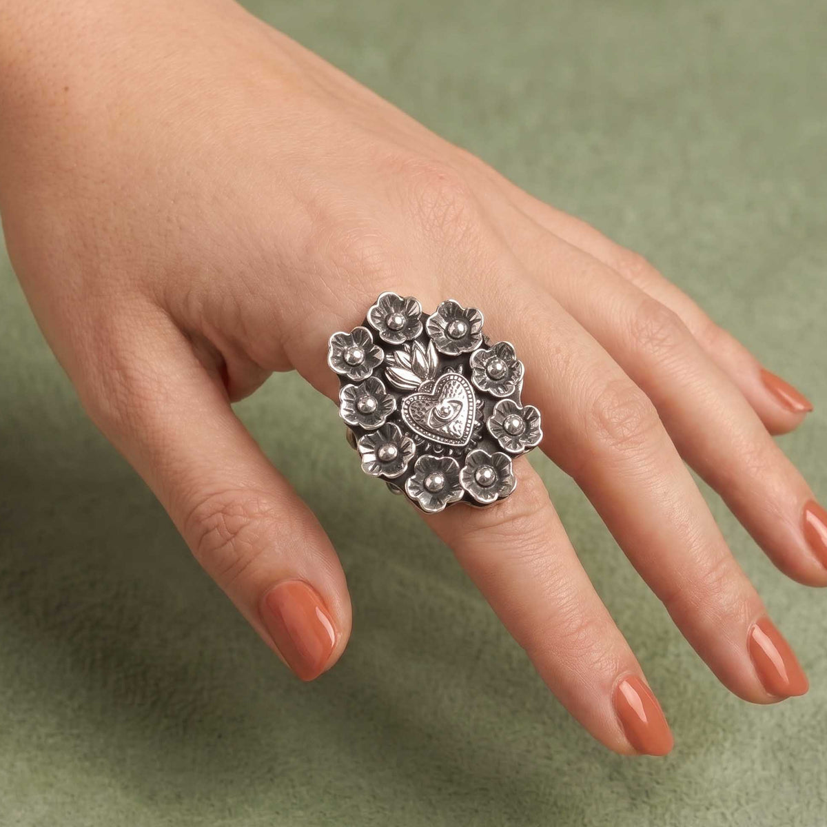 Sterling Silver Corazón Sagrado Garden Ring