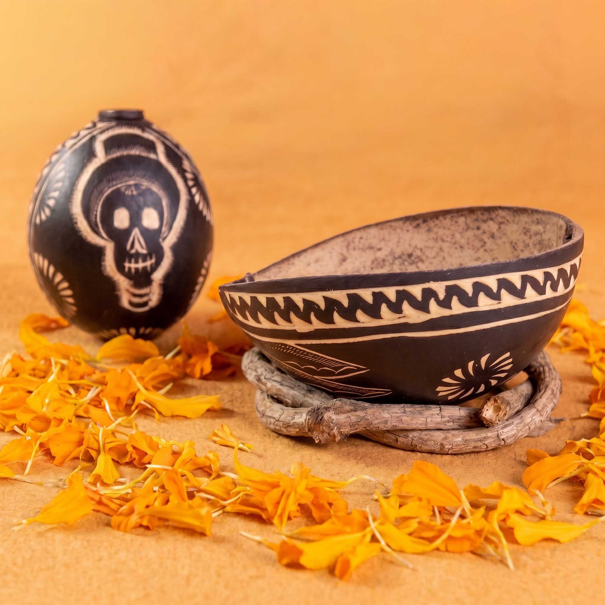 Día de Muertos Hand-Carved Mezcal Gourd, or Jícara with Natural Base