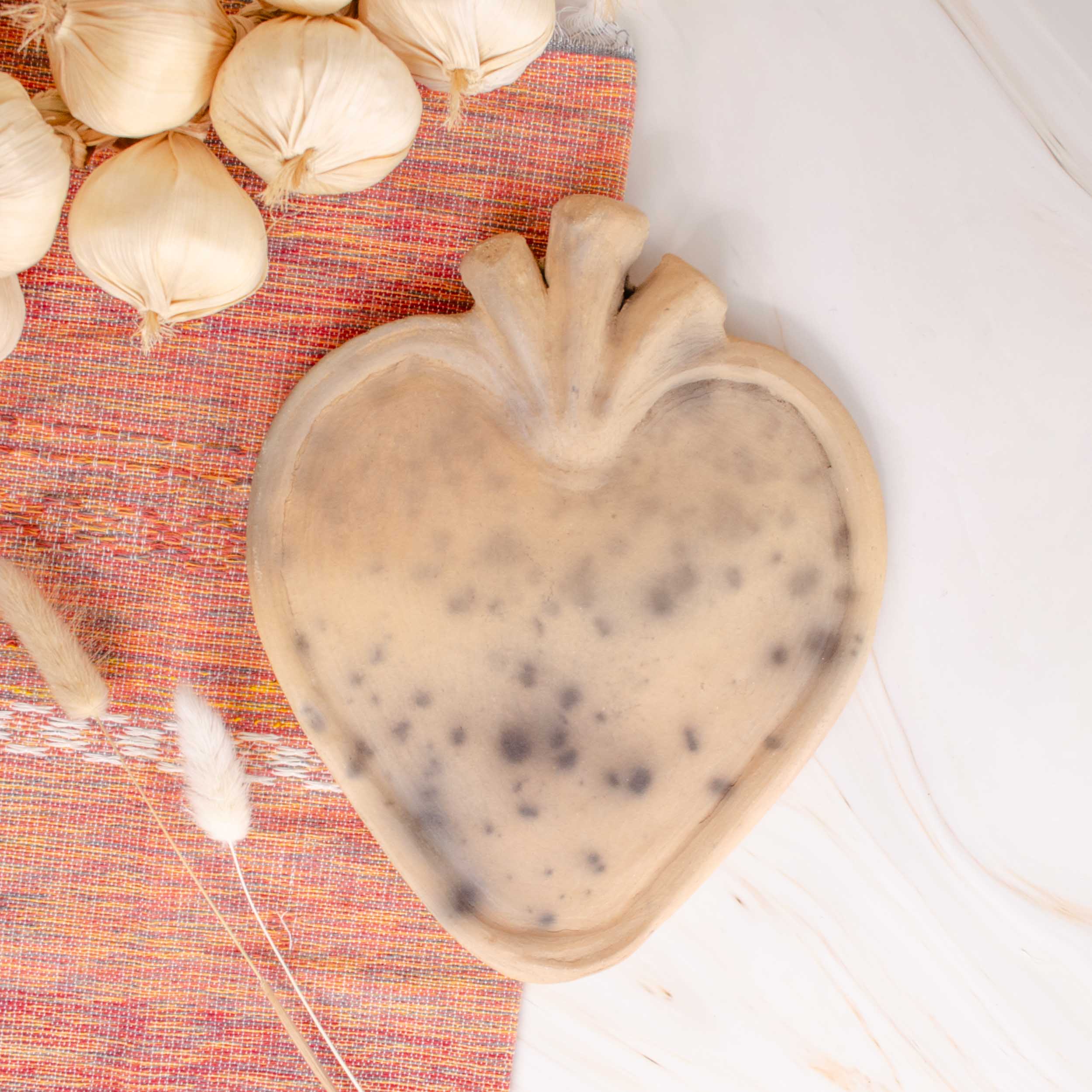 Corazón de Atzompa Clay Heart Serving Plate
