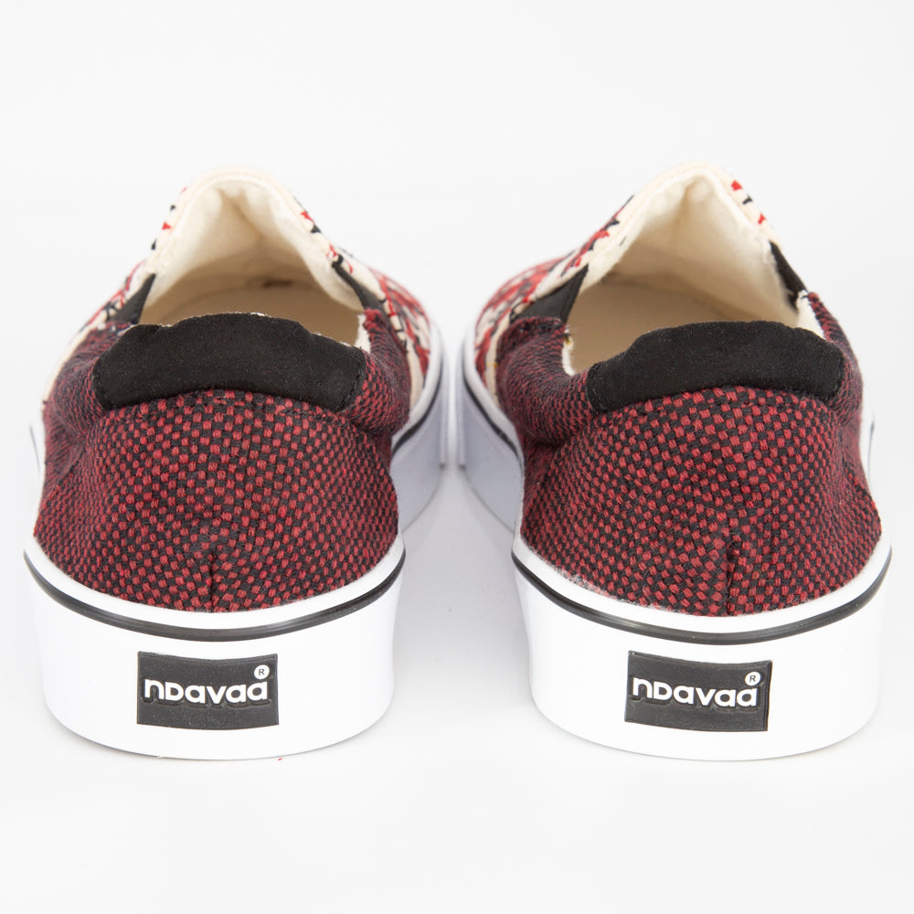 Tlahuitoltepec Embroidered Sneakers