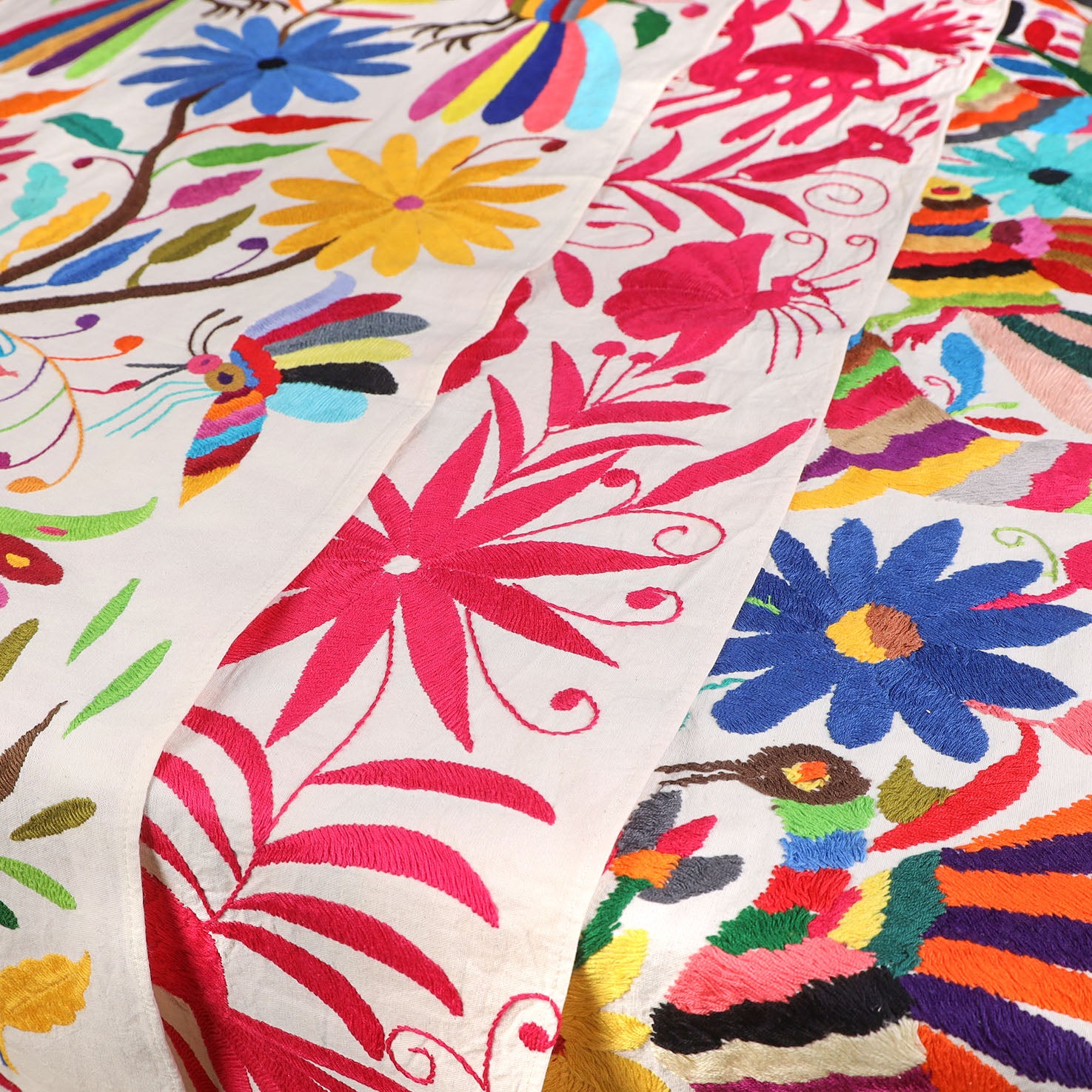 Otomí Hand-Embroidered Table Runner