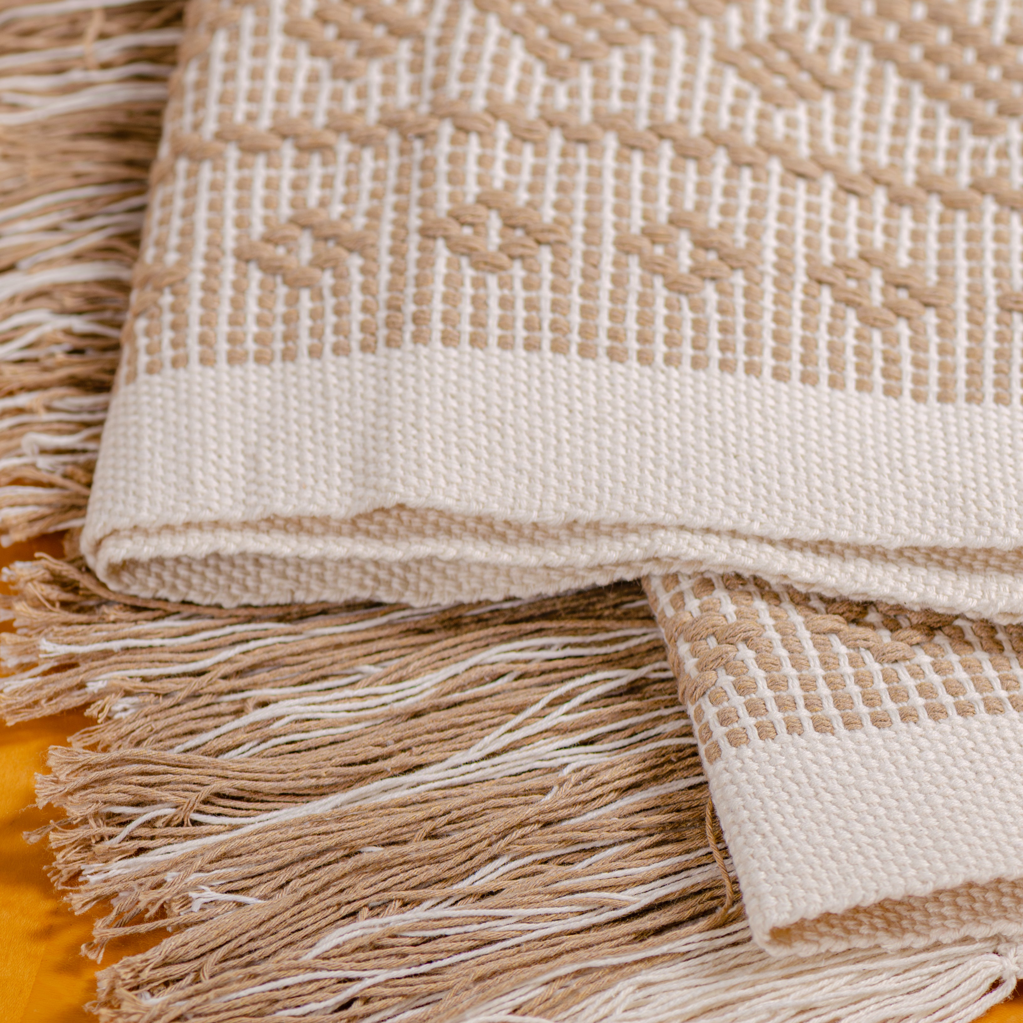 Jalieza Telar Woven Table Runner