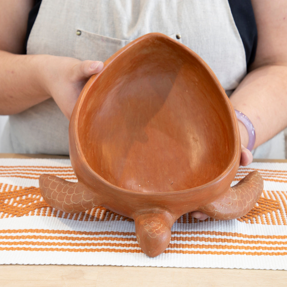 Santa Cruz Cachán Turtle Clay Bowl