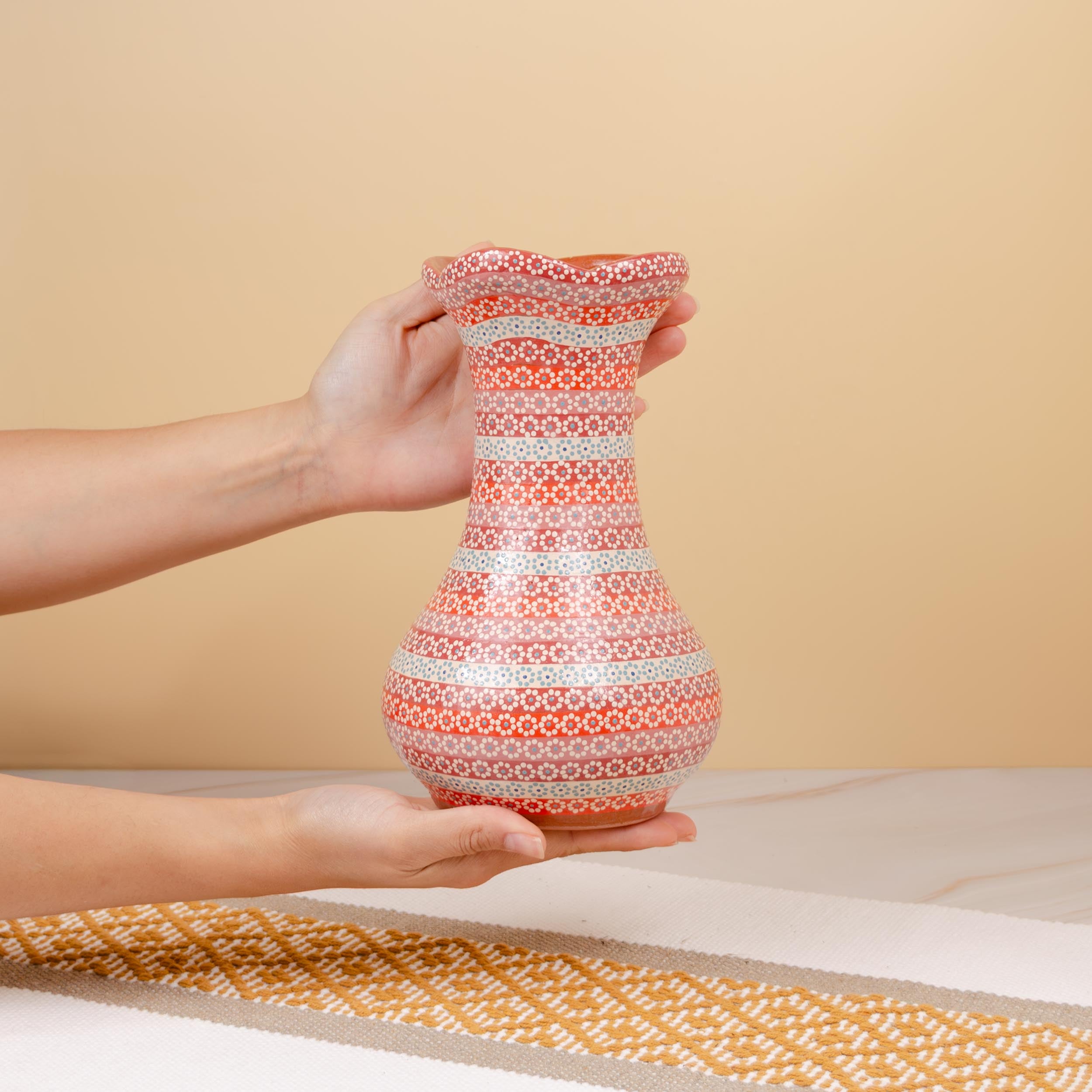 Capula Floral Opening Short Vase