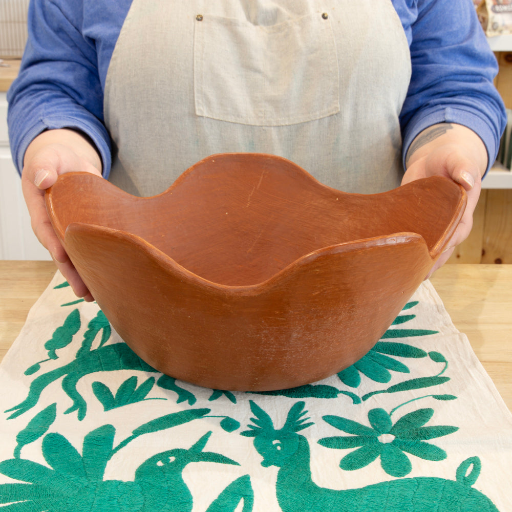 Barro Rojo Terracotta Wavy Scalloped Bowl
