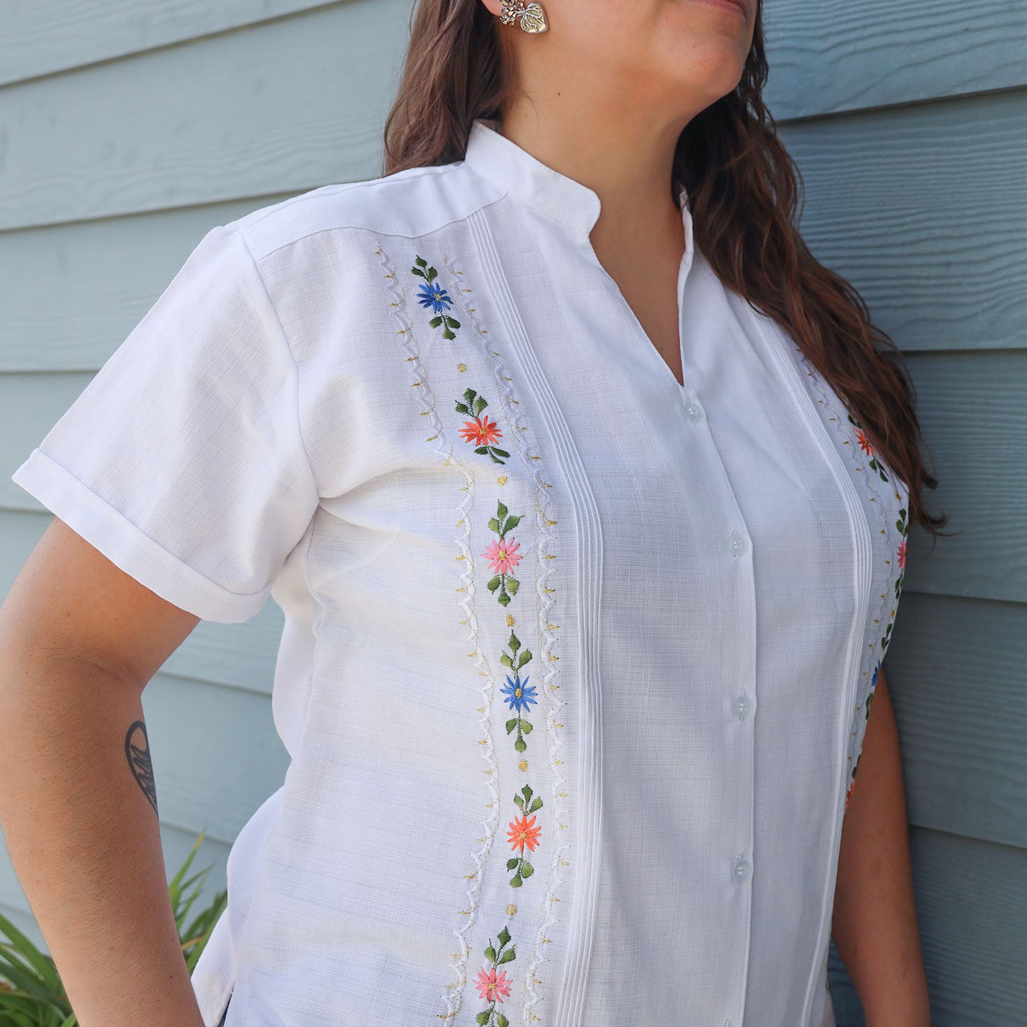 Blanca Short Sleeve Embroidered Woman Guayabera|Lolo Mexican