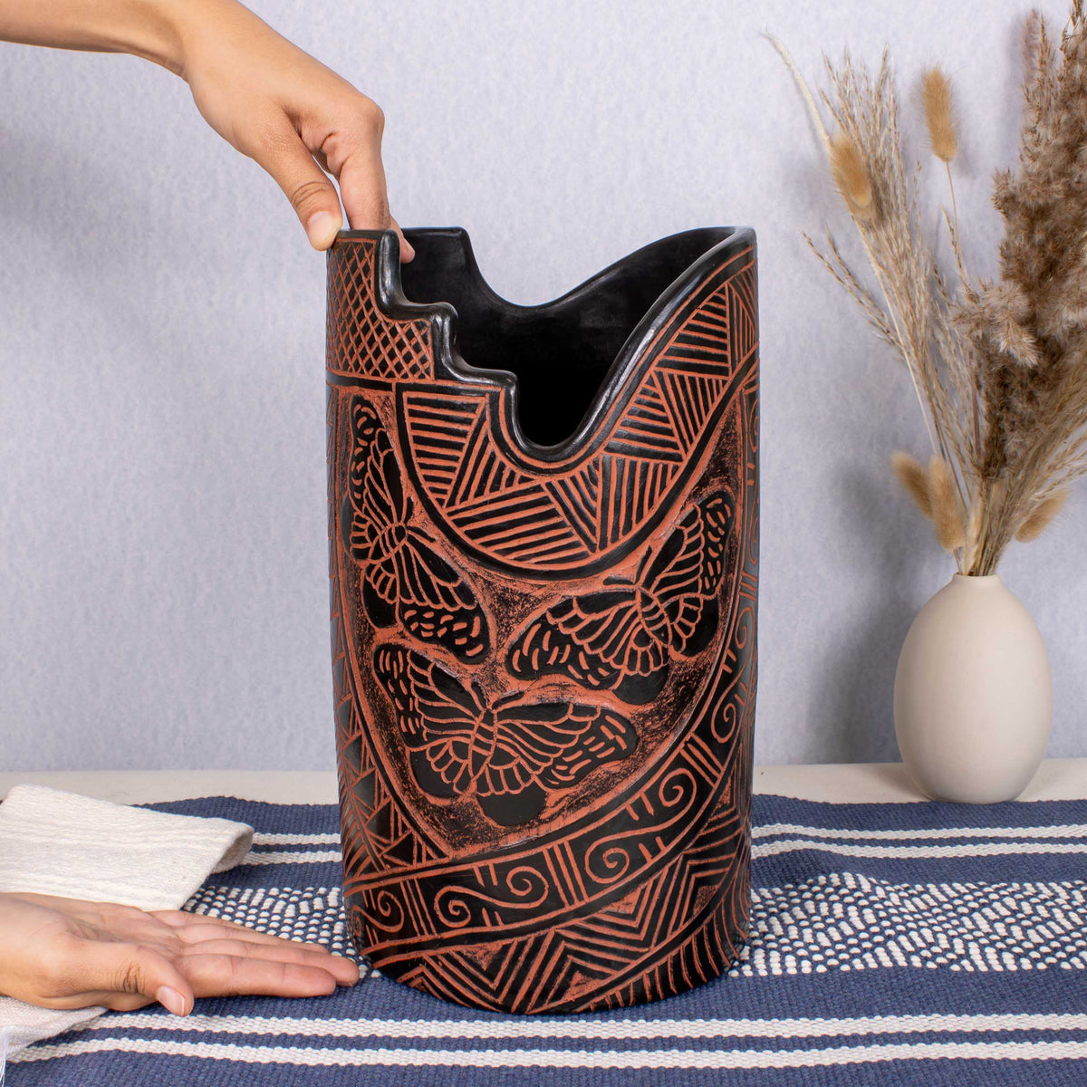 Zinapécuaro Hand-Sculpted Pollinators Vase