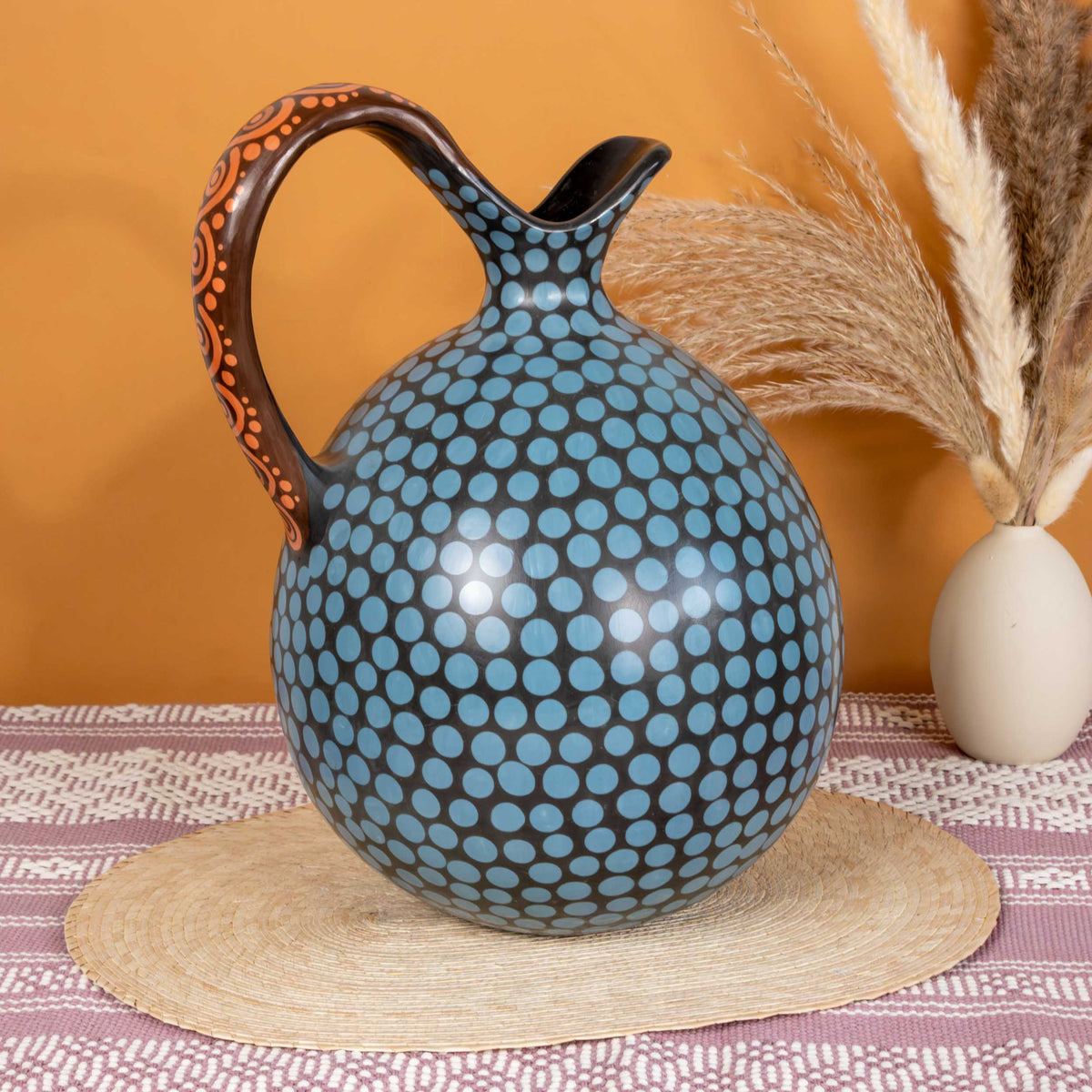 Zinapécuaro Dotted Negative Imprint Ceramic Jarra