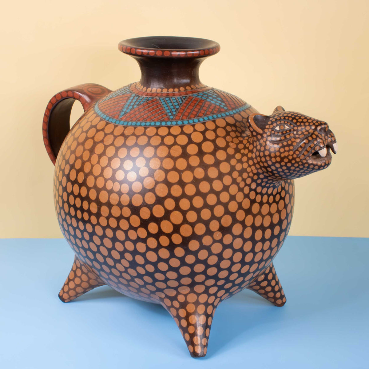 Zinapécuaro Large Jaguar Ceramic Vase