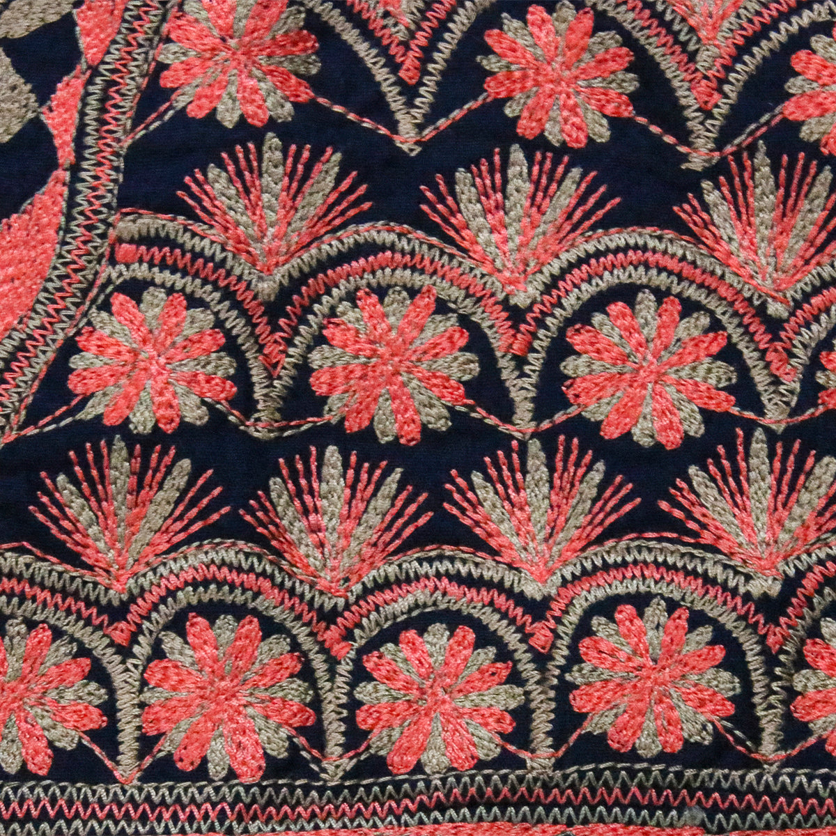 Xuuxy Embroidered 3/4 Sleeve Blouse