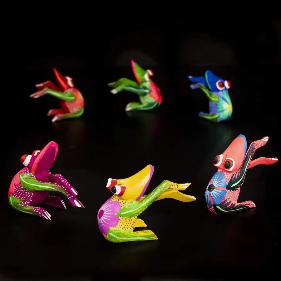 Hand Painted Frog Wooden Figurine Alebrije - 1