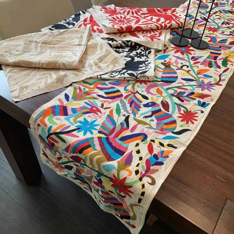 Otomí Hand-Embroidered Table Runner - 3