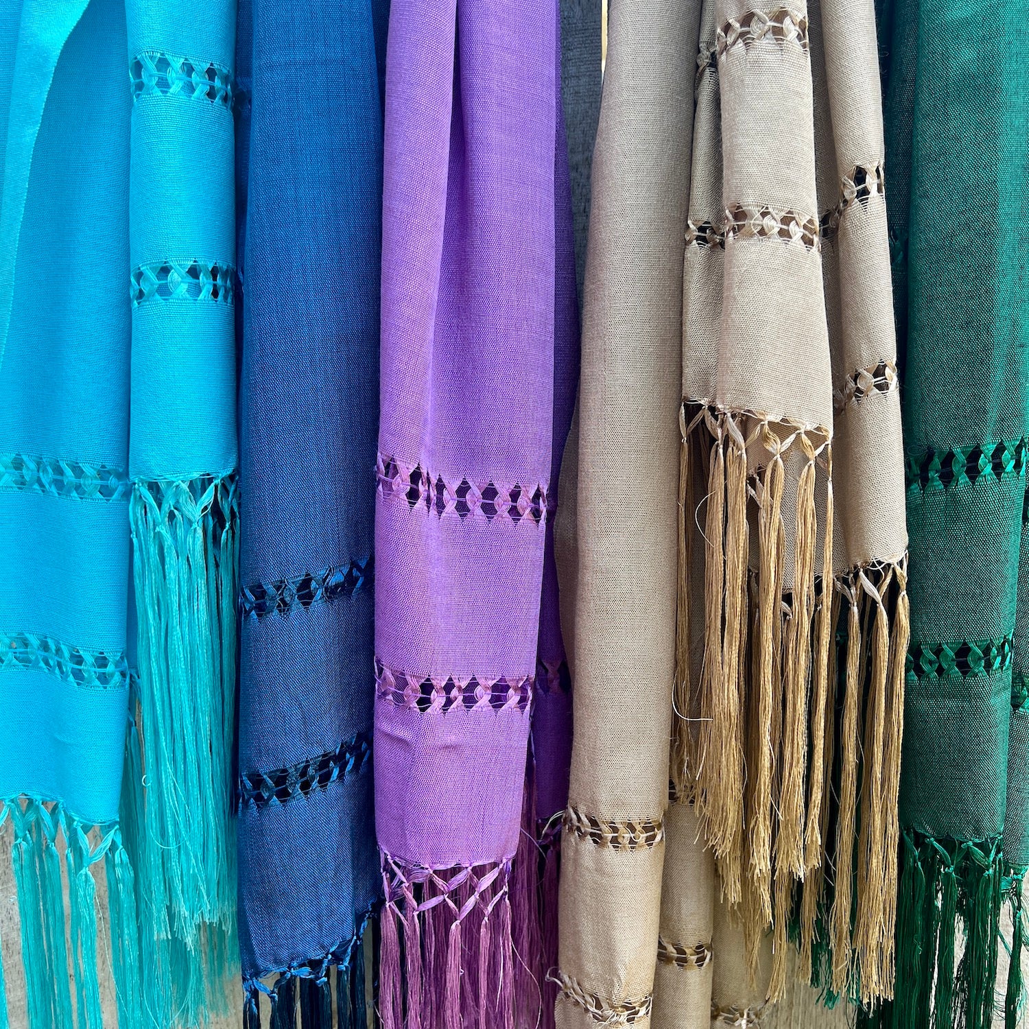 Classic Deshilado Color Rebozos