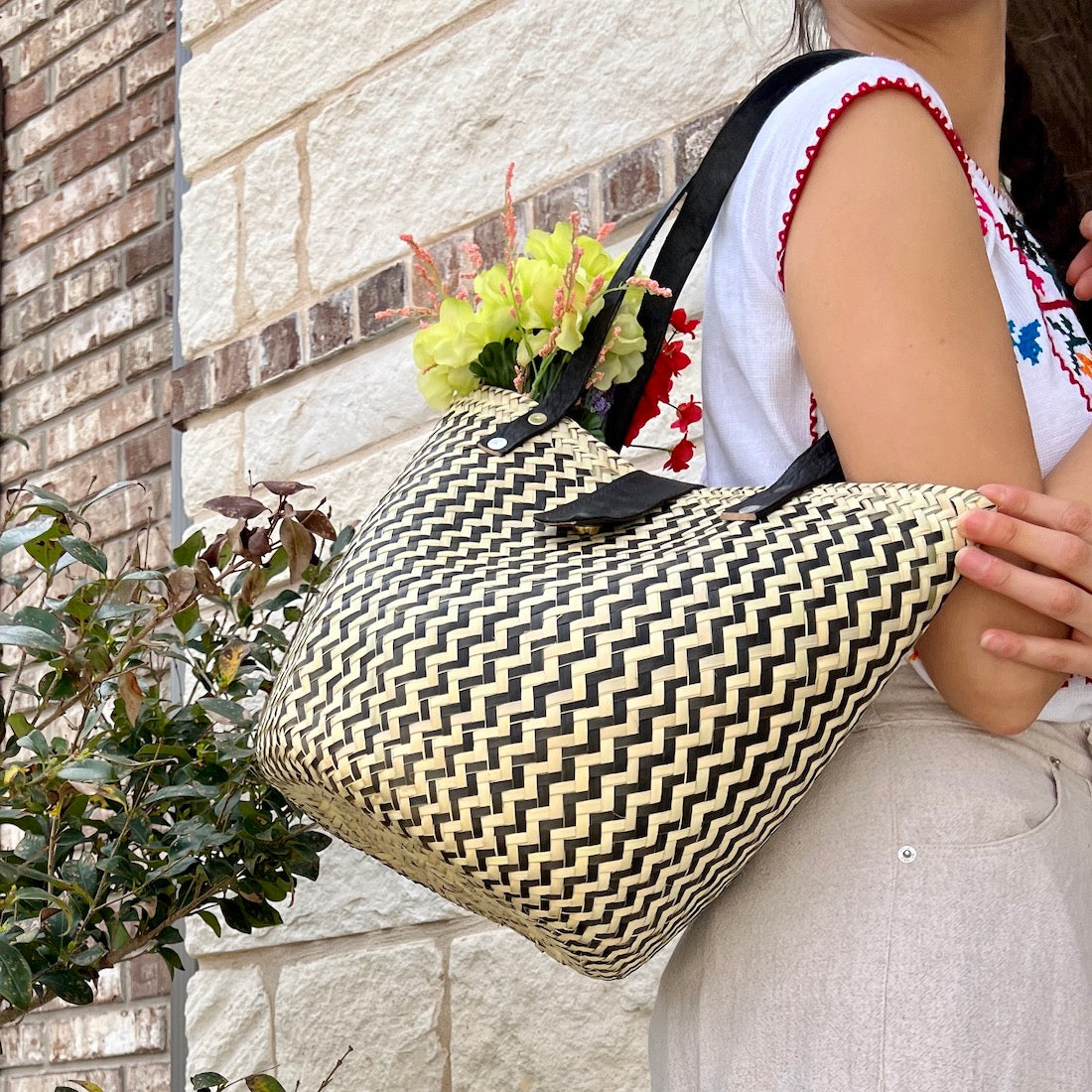 Zipolite Woven Palm Beach Bag Tote