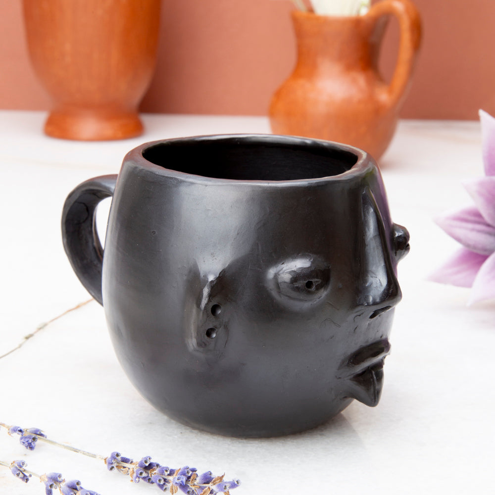 Barro Negro Grosero Mug