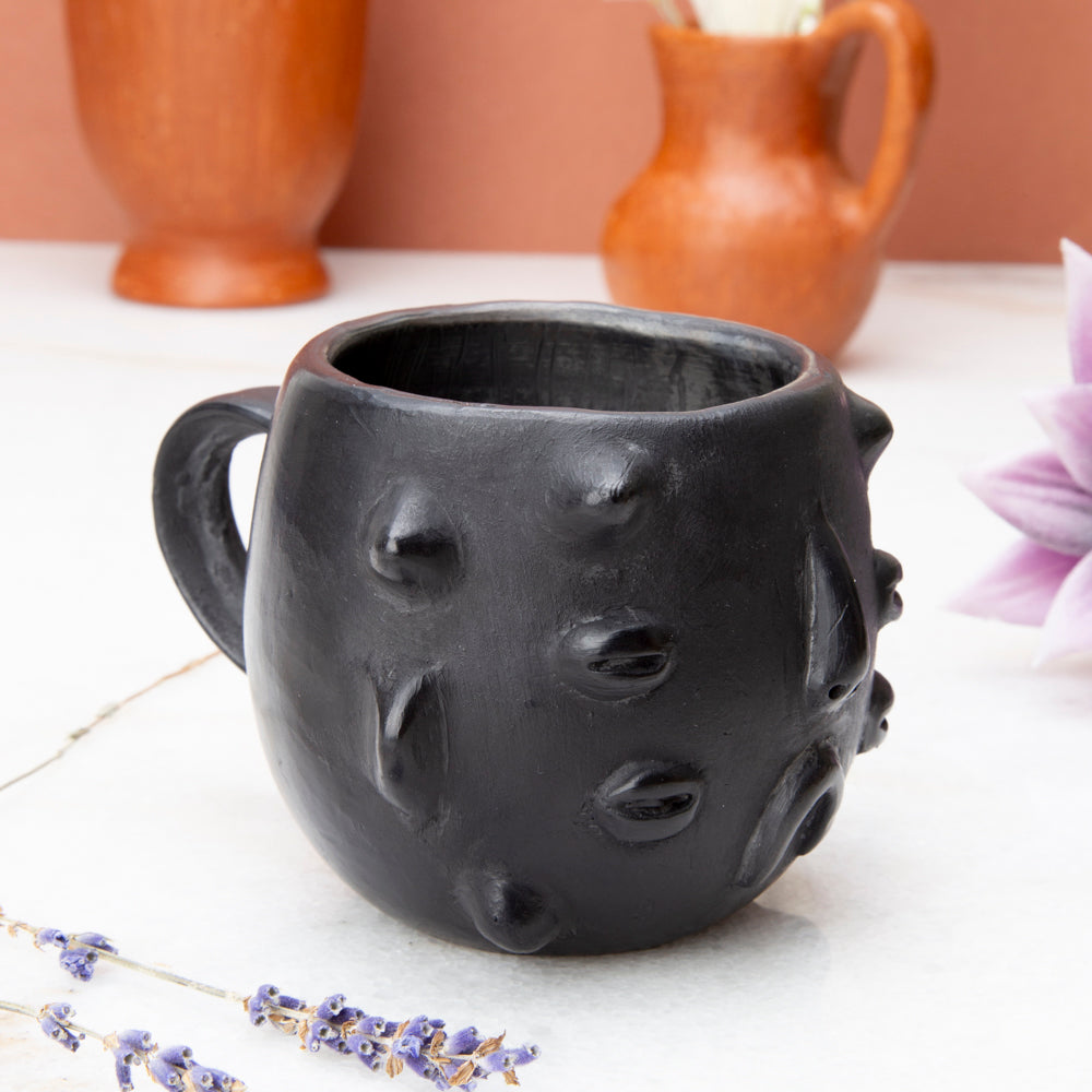 Barro Negro Espíritu Mug