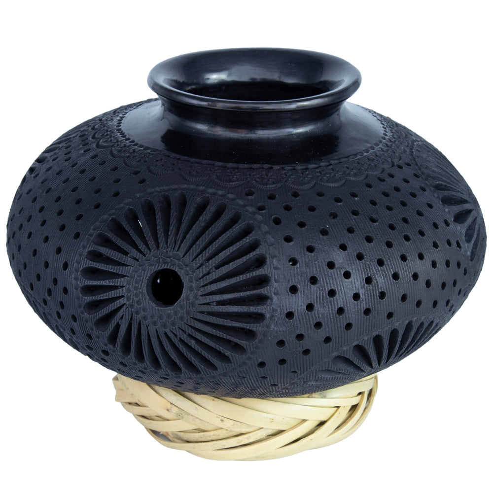 Barro Negro Traditional Wide Carved Vase
